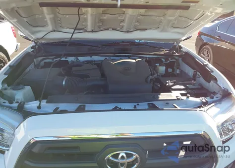 2017 Toyota Tacoma Sr5 V6 z USA, uszkodzony, nr VIN 3TMAZ5CN0HM044295